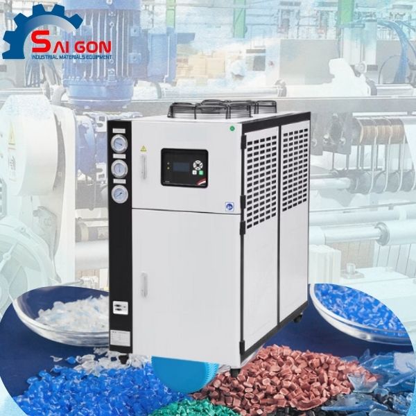 Chiller làm lạnh nước cho sản xuất nhựa