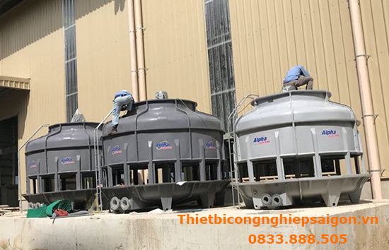 Cụm 3 tháp giải nhiệt bao gồm 1 tháp giải nhiệt 200rt và 2 tháp giải nhiệt 175RT thiết bị công nghiệp sài gòn 01