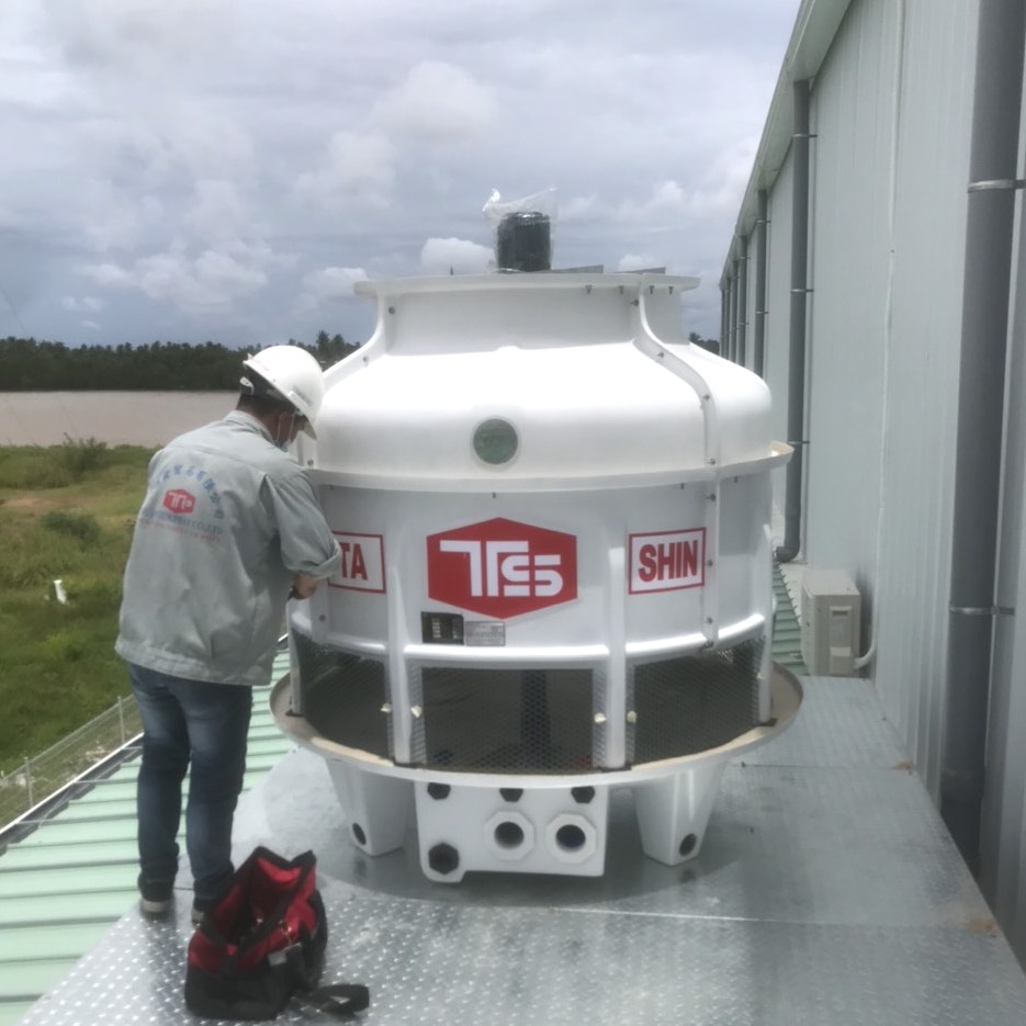 Thiết bị Công nghiệp Sài Gòn lắp đặt tháp giải nhiệt Tashin 40RT